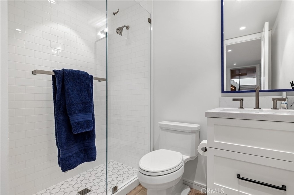 2428 The Strand - Photo 51