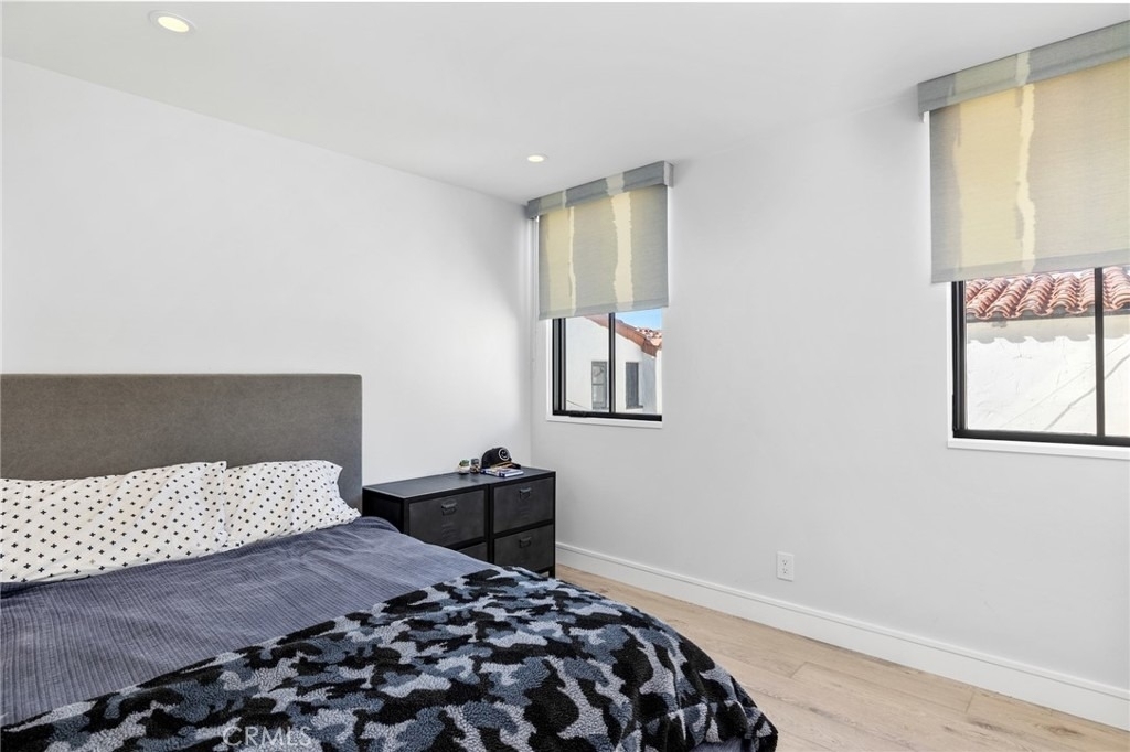 2428 The Strand - Photo 54