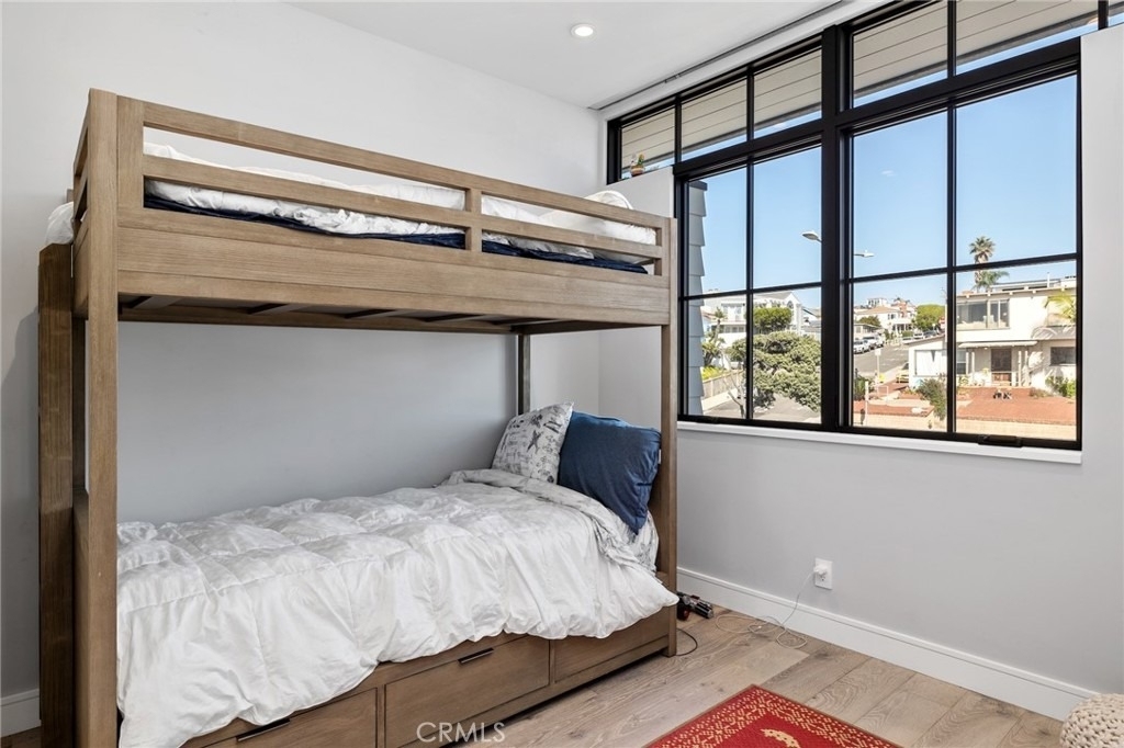 2428 The Strand - Photo 58