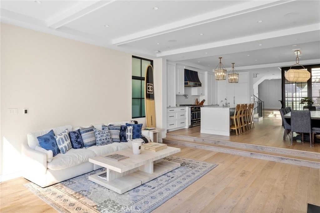 2428 The Strand - Photo 17