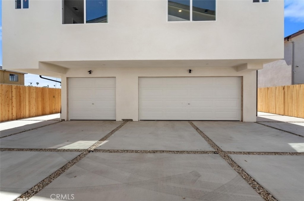 709 W 80th - Photo 11