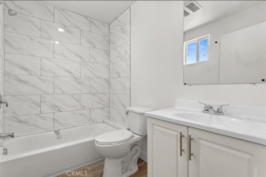 709 W 80th - Photo 3