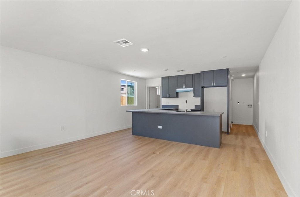 709 W 80th - Photo 1