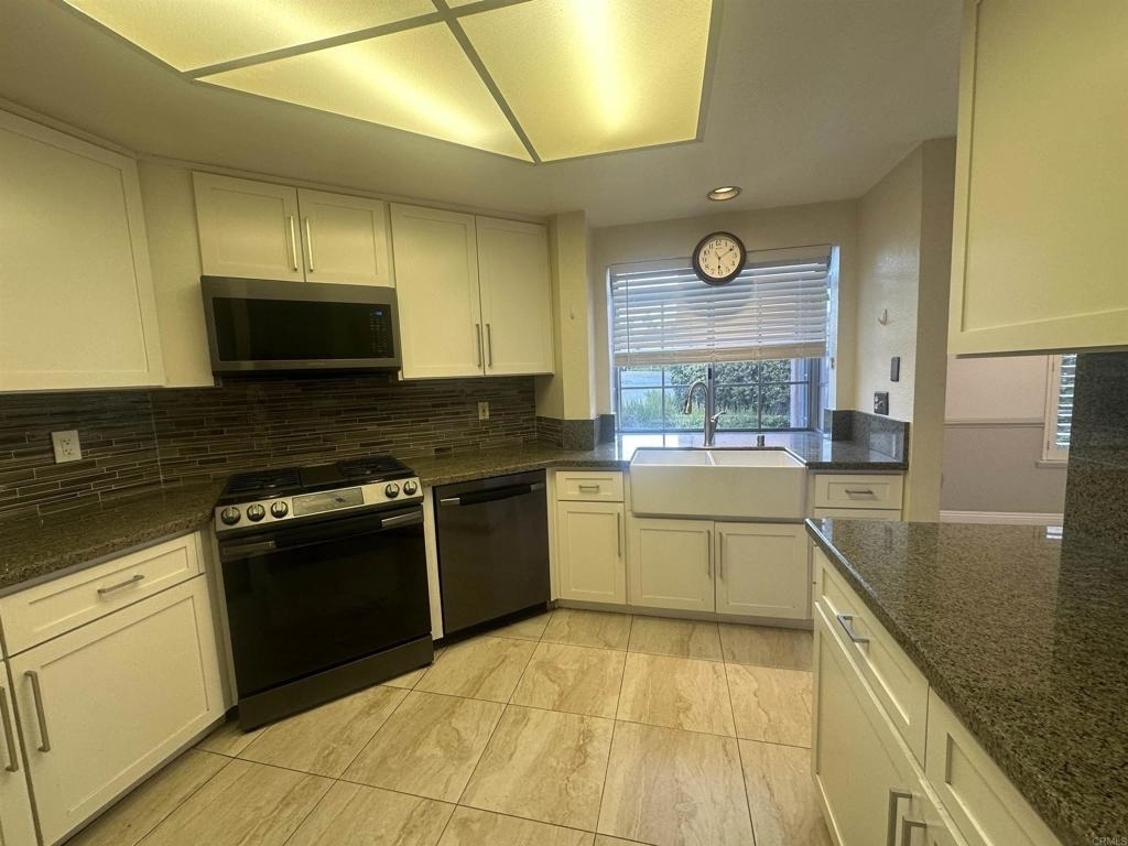12090 Calle De Montana - Photo 5