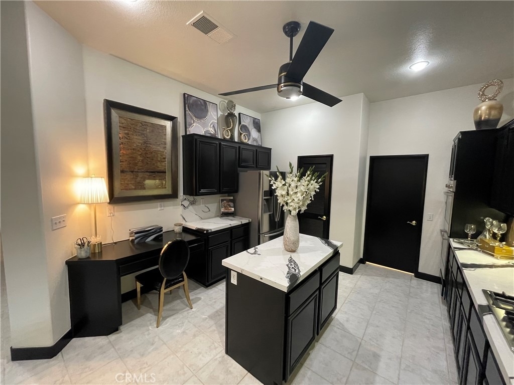 122 Kavenish E - Photo 18