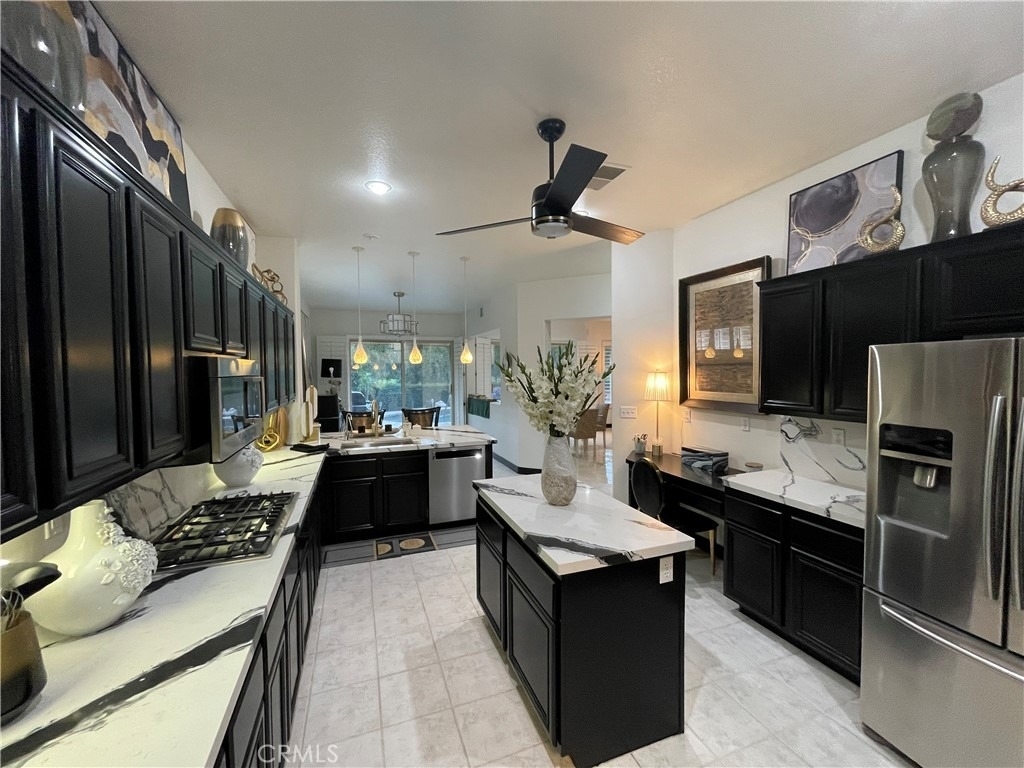 122 Kavenish E - Photo 24