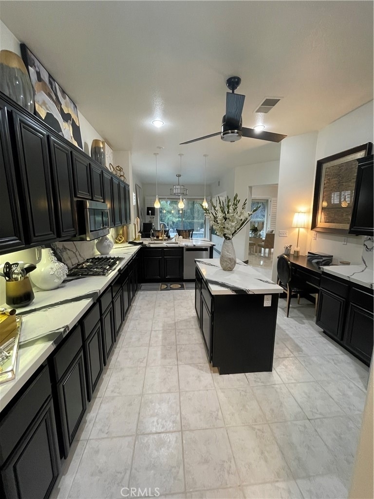 122 Kavenish E - Photo 26