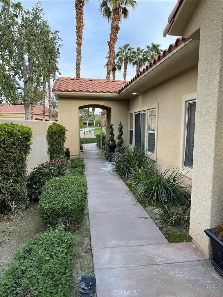 122 Kavenish E - Photo 1