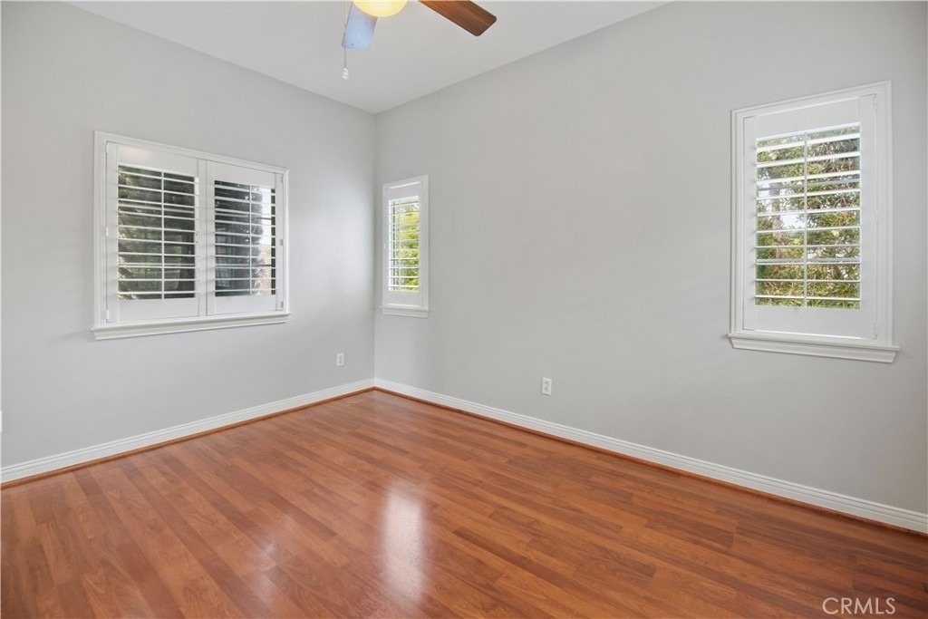 1 Bower Lane - Photo 29