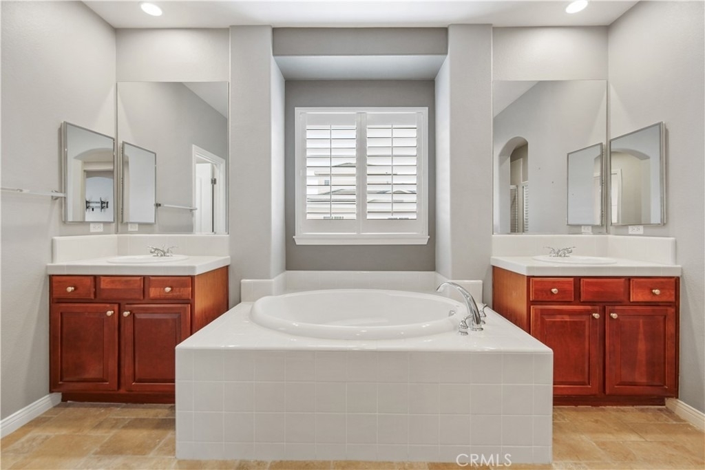1 Bower Lane - Photo 24