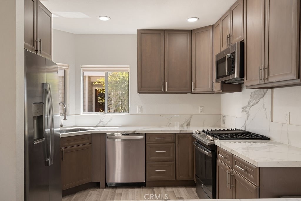 260 Victoria Street - Photo 14