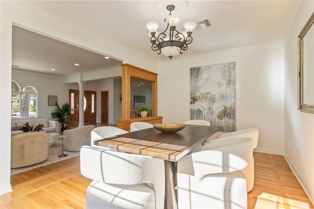 4926 Crown Avenue - Photo 8
