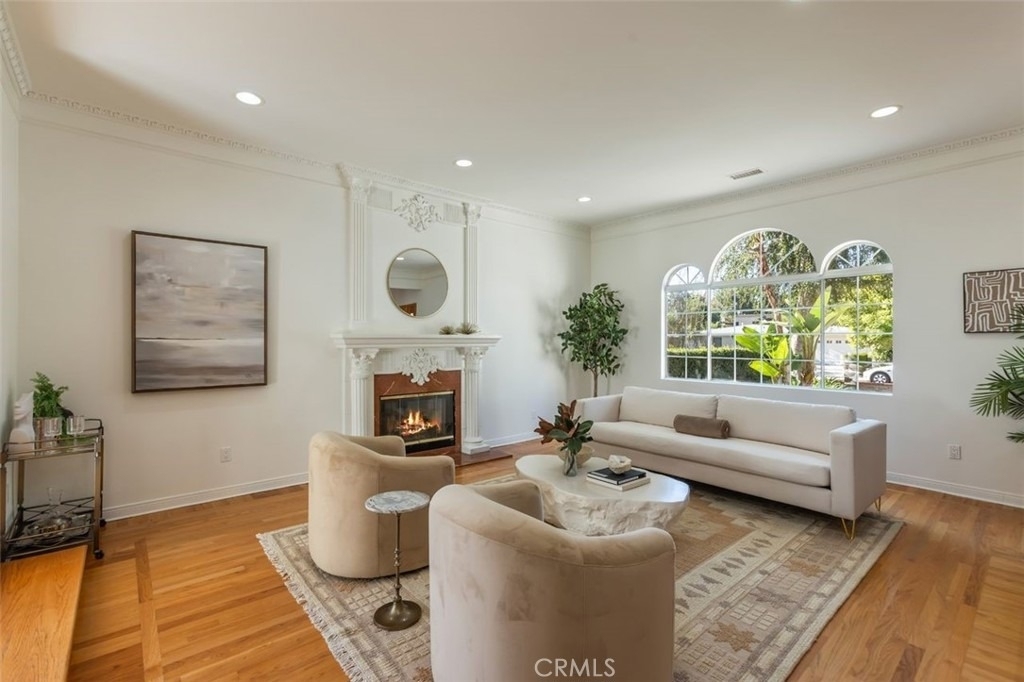 4926 Crown Avenue - Photo 6