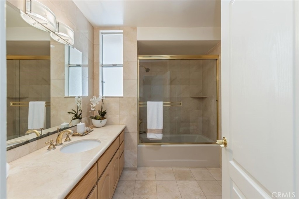 4926 Crown Avenue - Photo 19