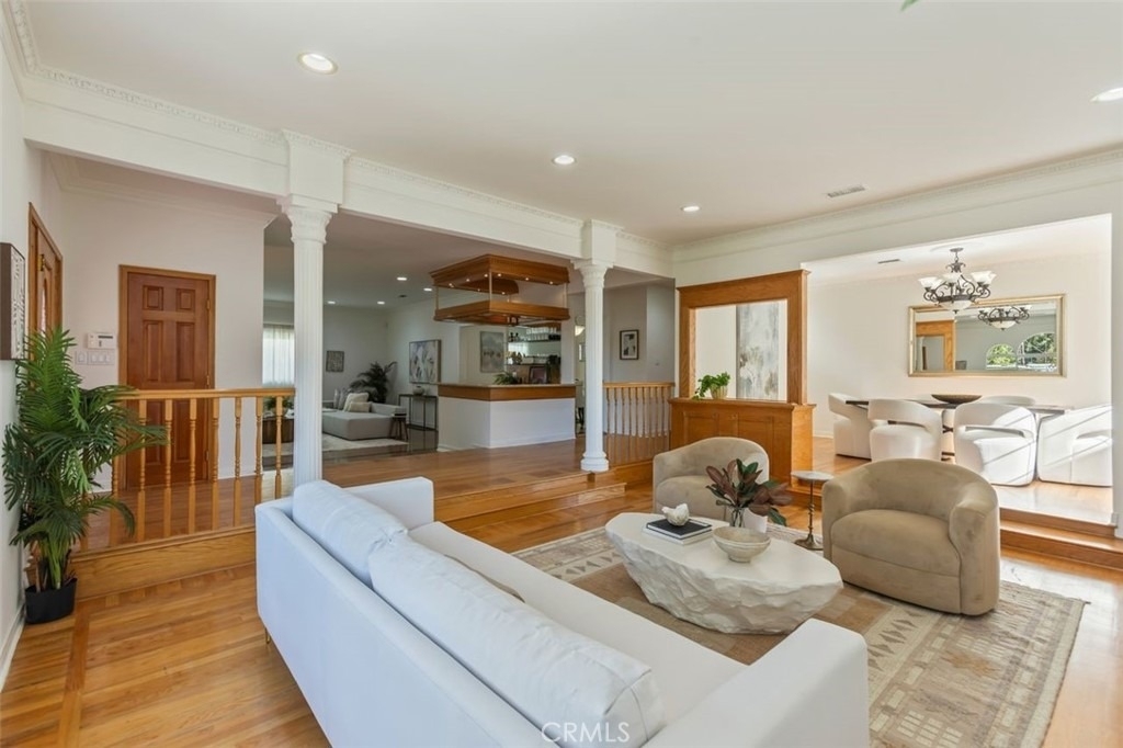 4926 Crown Avenue - Photo 5