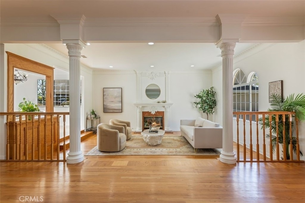 4926 Crown Avenue - Photo 1