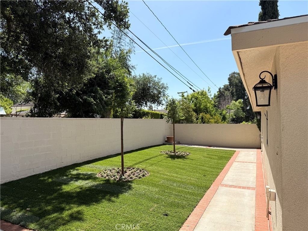 4926 Crown Avenue - Photo 23