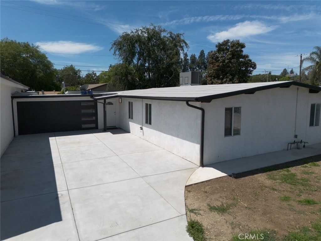 16404 Donmetz Street - Photo 32
