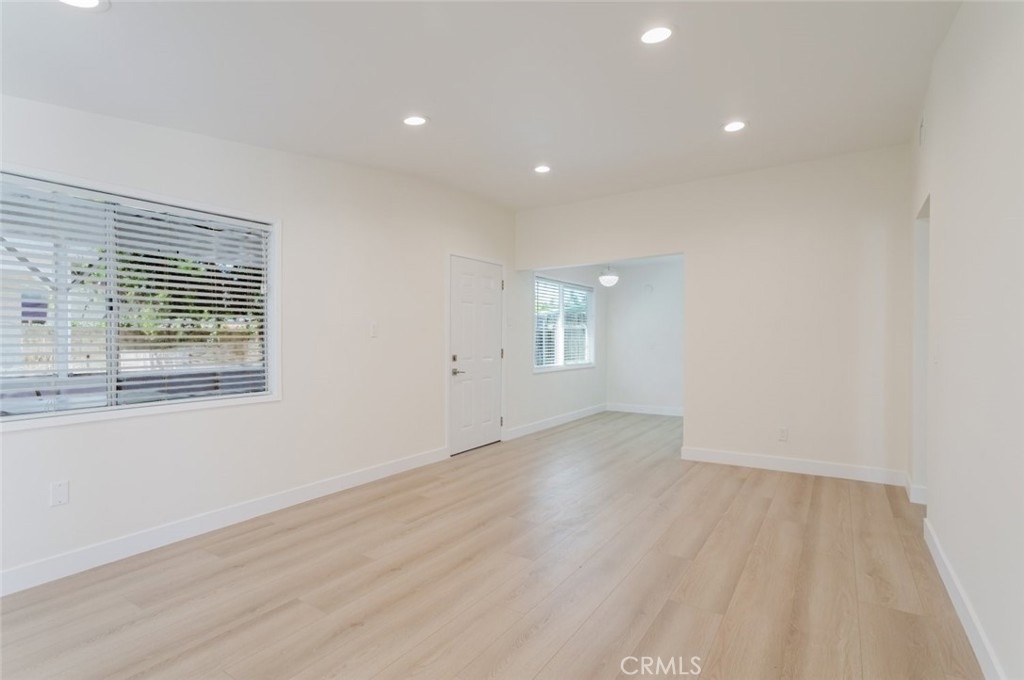 16404 Donmetz Street - Photo 5