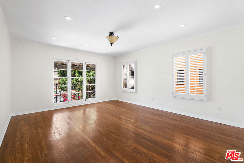 119 N Orange Drive - Photo 17