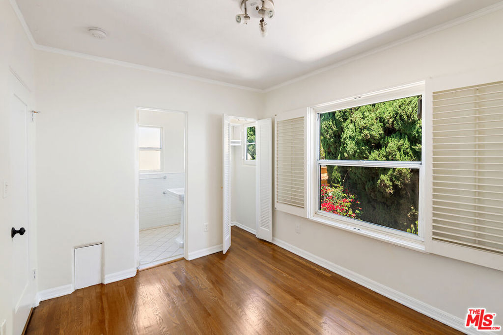 119 N Orange Drive - Photo 14