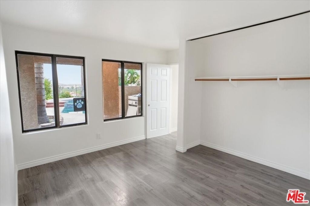 24124 Mentry Drive - Photo 12