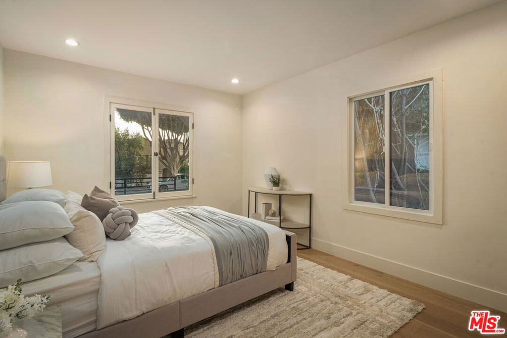 8817 Ashcroft Avenue - Photo 9