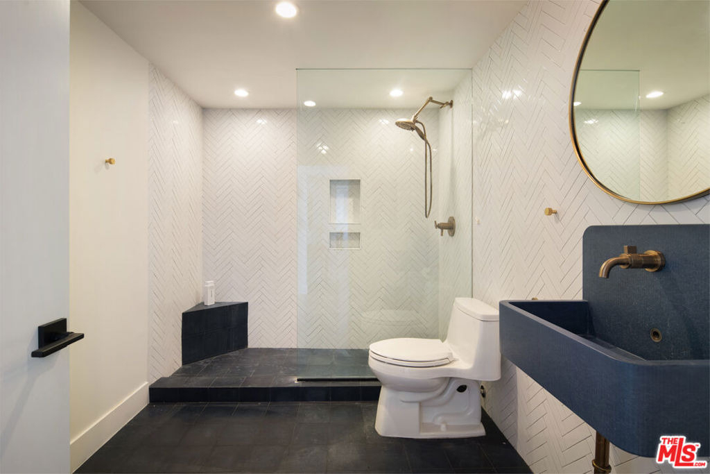 8787 Shoreham Drive - Photo 13