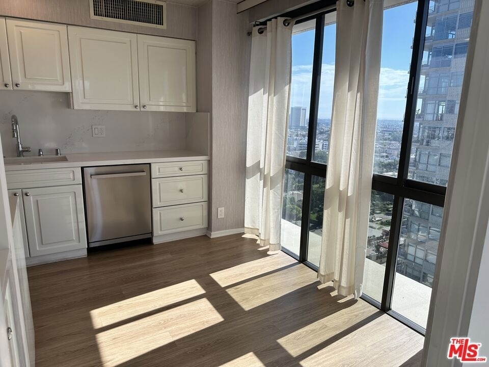 10790 Wilshire Boulevard - Photo 5