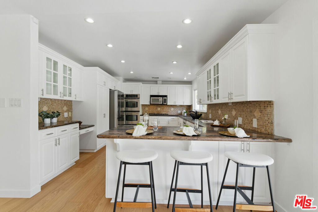 5220 Melvin Avenue - Photo 12