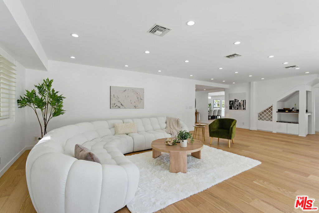 5220 Melvin Avenue - Photo 7