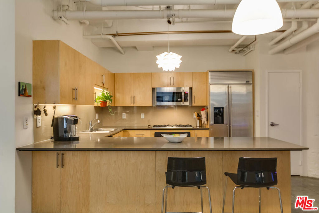 1100 S Grand Avenue - Photo 13