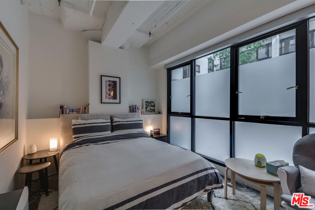 1100 S Grand Avenue - Photo 17