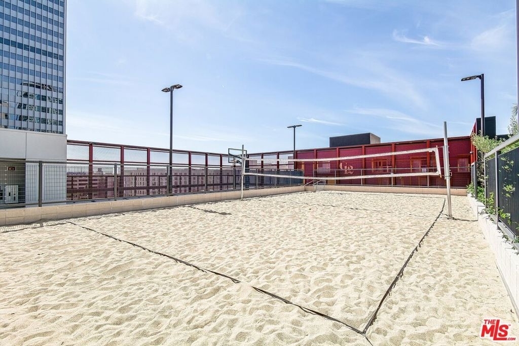 1100 S Grand Avenue - Photo 40