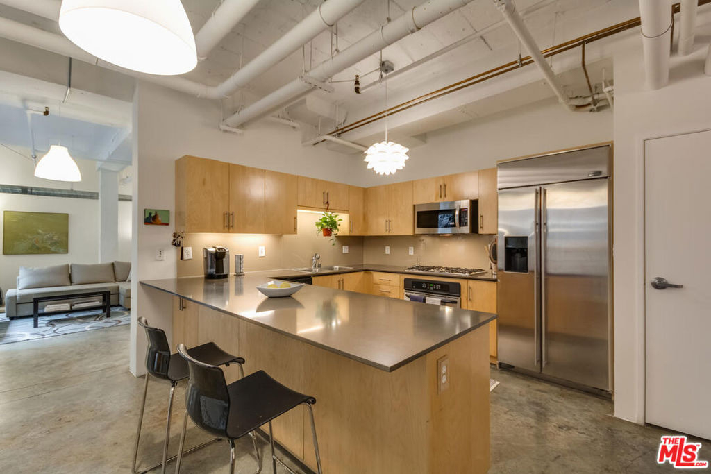 1100 S Grand Avenue - Photo 14