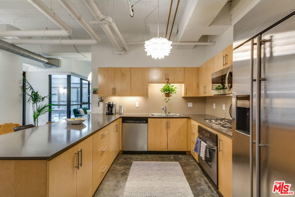 1100 S Grand Avenue - Photo 15