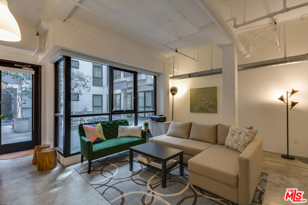 1100 S Grand Avenue - Photo 3