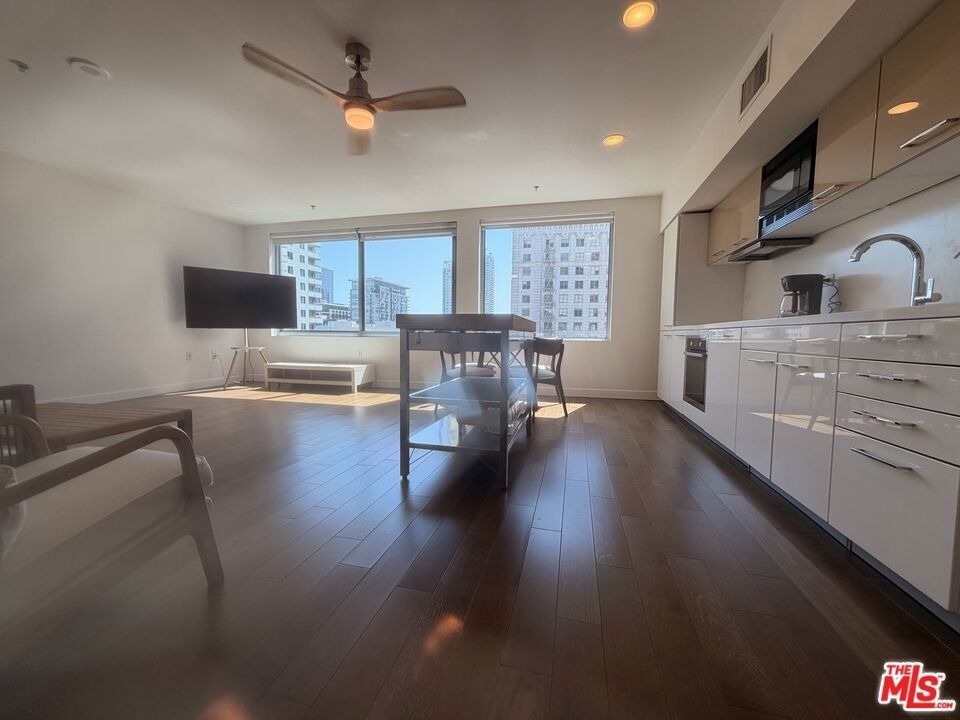 901 S Flower Street - Photo 7