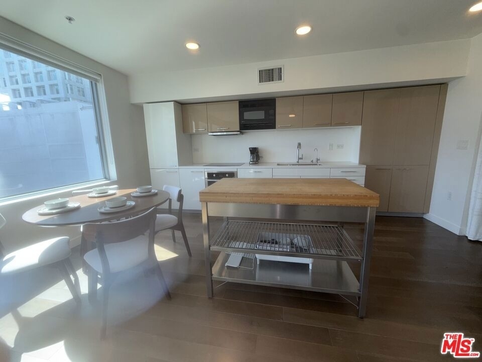 901 S Flower Street - Photo 9