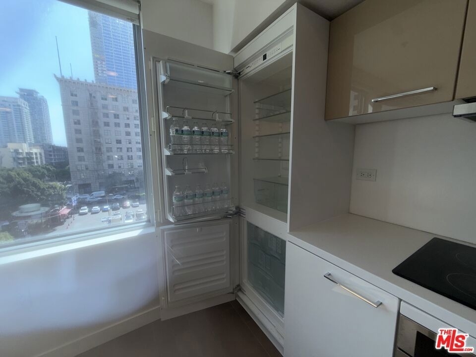 901 S Flower Street - Photo 11