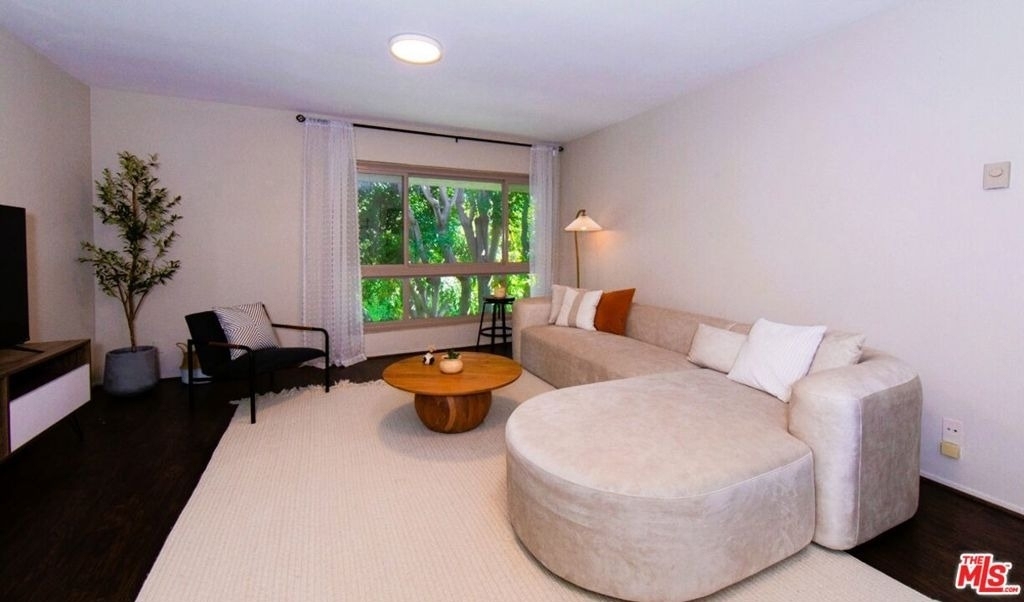 6001 Canterbury Drive - Photo 5