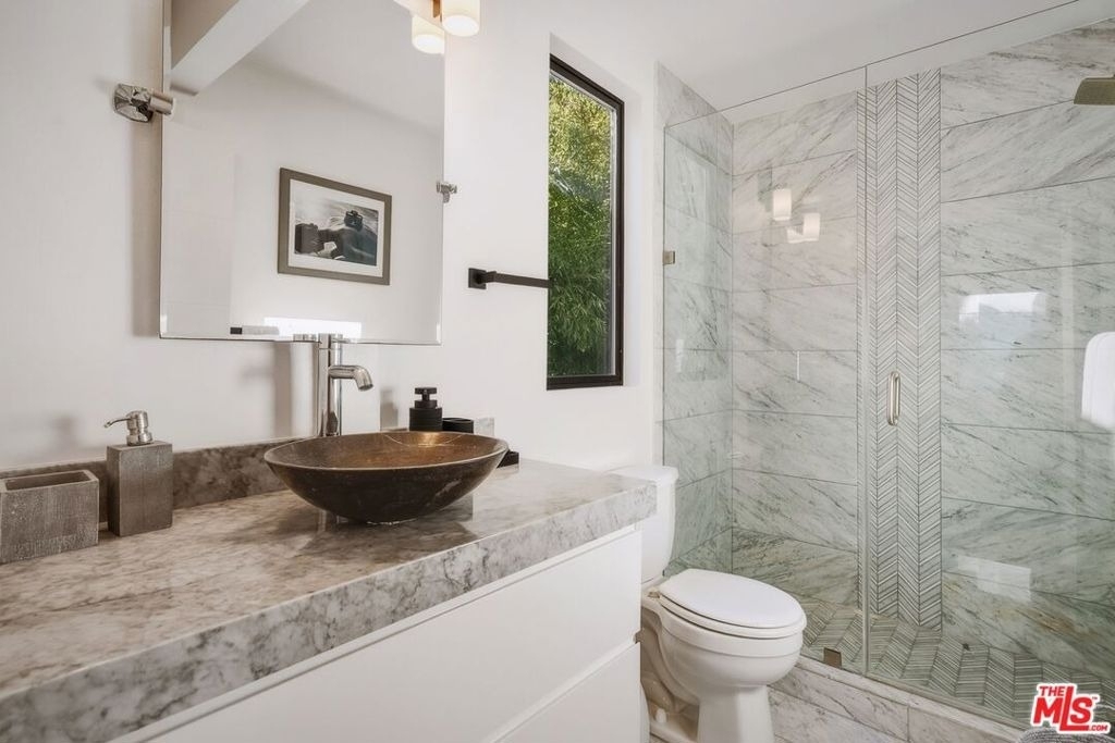 3601 Dixie Canyon Place - Photo 17