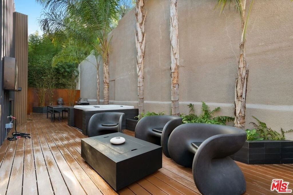 3601 Dixie Canyon Place - Photo 30
