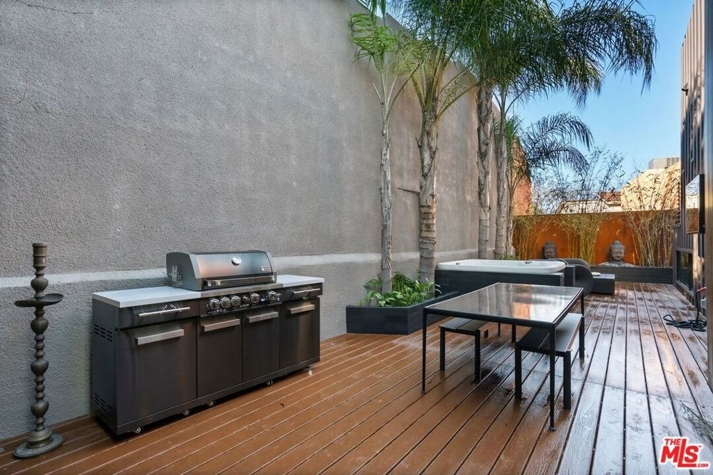 3601 Dixie Canyon Place - Photo 27