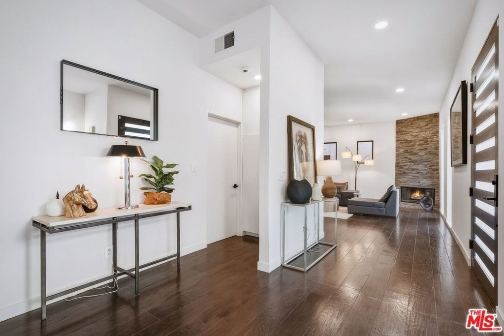 3601 Dixie Canyon Place - Photo 8
