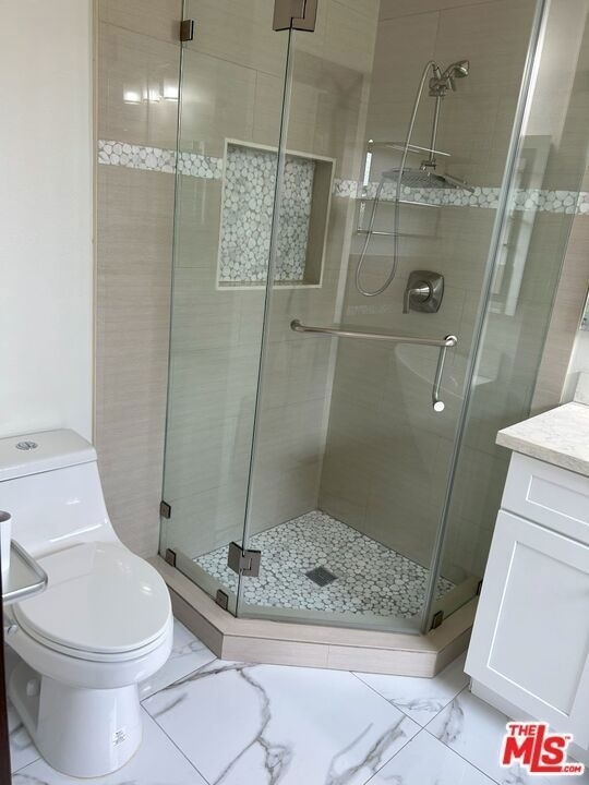 7916 Blackburn Avenue - Photo 13