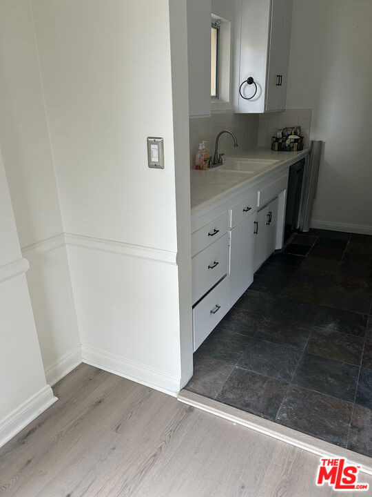 1128 S Oakhurst Drive - Photo 2