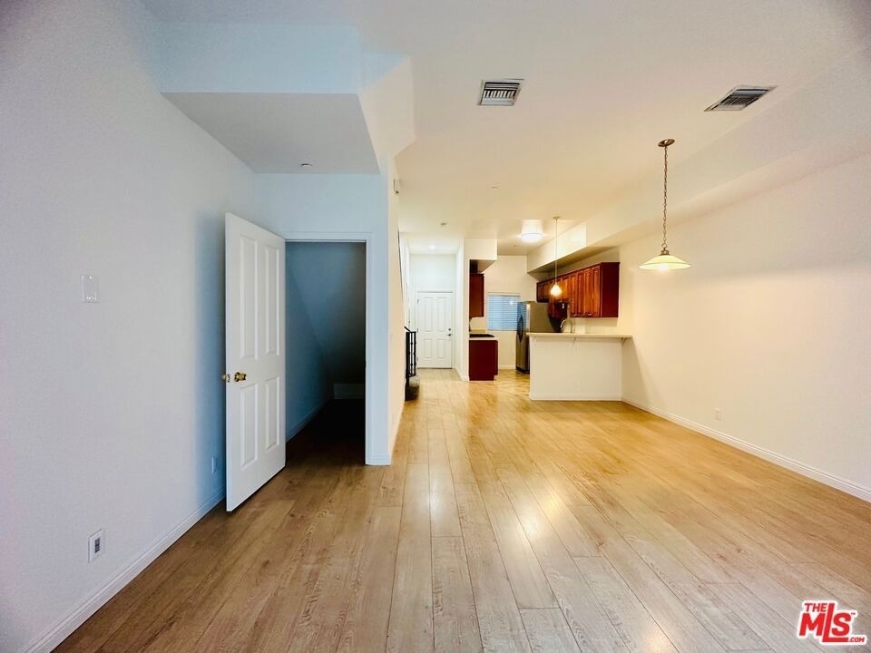 14735 Friar Street - Photo 18