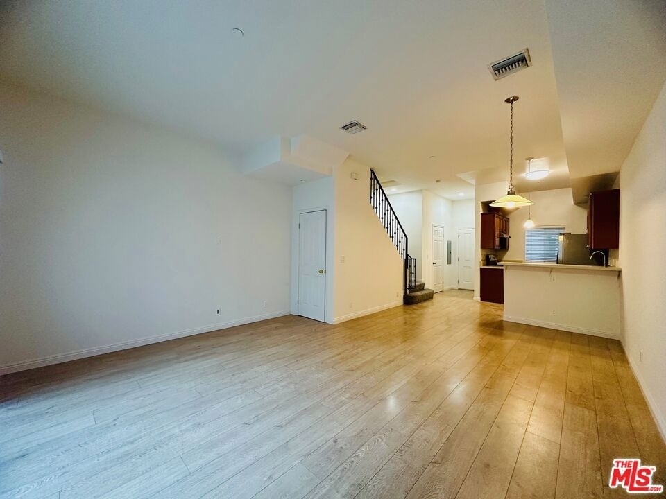 14735 Friar Street - Photo 16