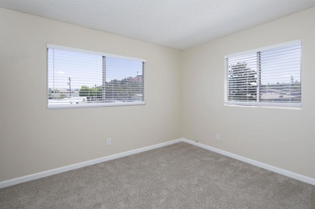 975 E Washington Ave - Photo 19